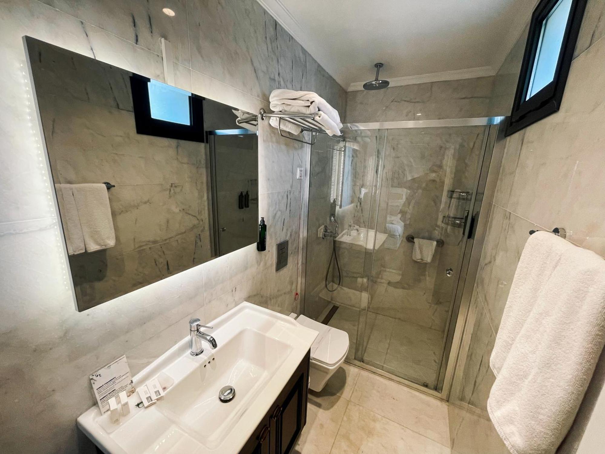 Dbd Hotel Bayrakli 伊兹密尔 外观 照片